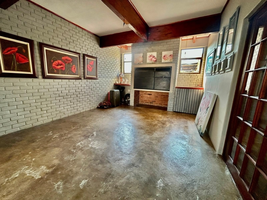 3 Bedroom Property for Sale in Waterval East North West